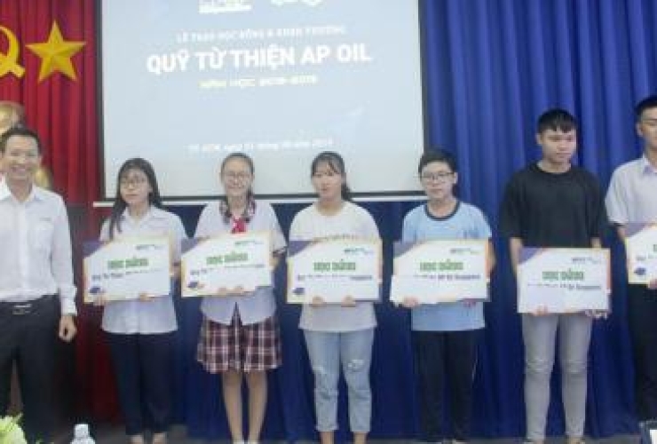 LỄ TRAO HỌC BỔNG, KHEN THƯỞNG - QUỸ TỪ THIỆN AP OIL 2019