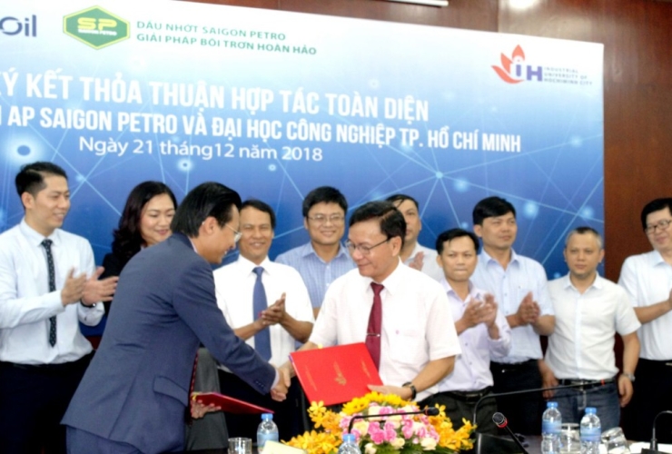 LỄ KÝ KẾT THỎA THUẬN HỢP TÁC TOÀN DIỆN, CÔNG TY AP SAIGON PETRO - ĐẠI HỌC CÔNG