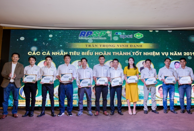 HÒA VÀO NĂM MỚI CÙNG TIỆC TẤT NIÊN AP SAIGON PETRO